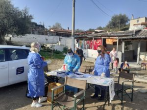 Read more about the article ΔΕΛΤΙΟ ΤΥΠΟΥ Εμβολιασμός Ρομά κατά του COVID-19 στον καταυλισμό του Ριγανόκαμπου